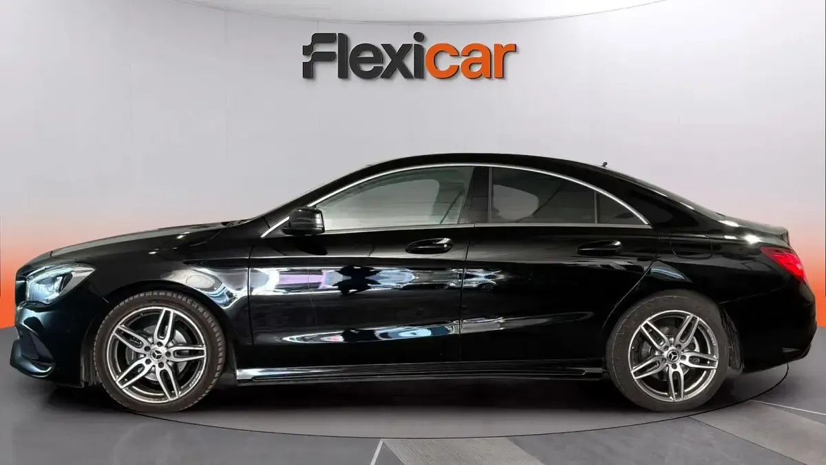 Usado Mercedes CLA200 136 CV (100 kW) 2017 Negro Coupe