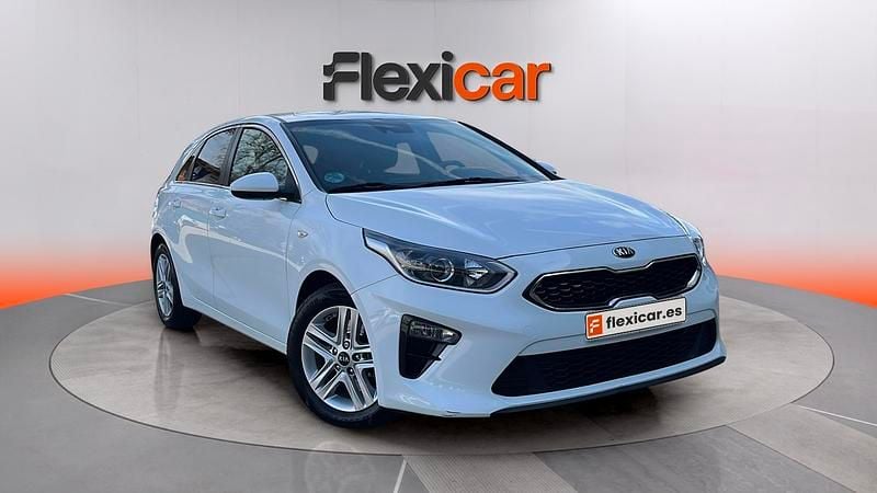 Käytetty Kia Ceed 120 HP (88 kW) 2019 Viistoperä