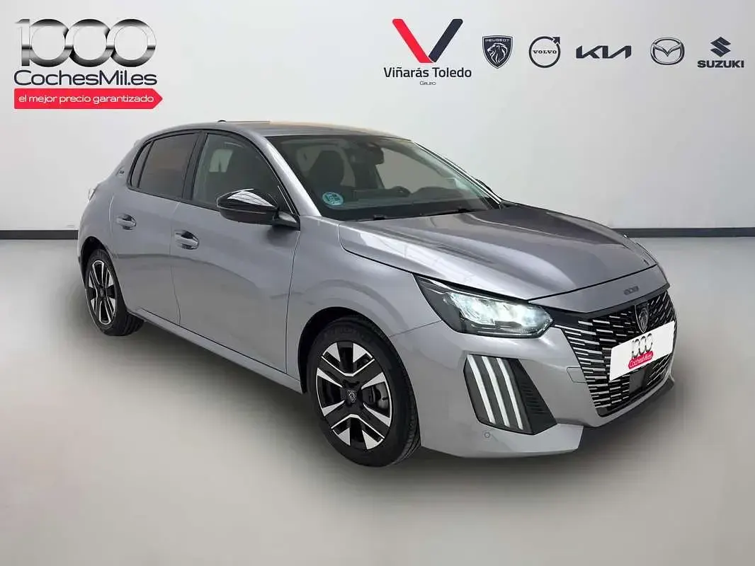 Usado Peugeot 208 Allure 101 CV (74 kW) 2025 Gris Utilitario
