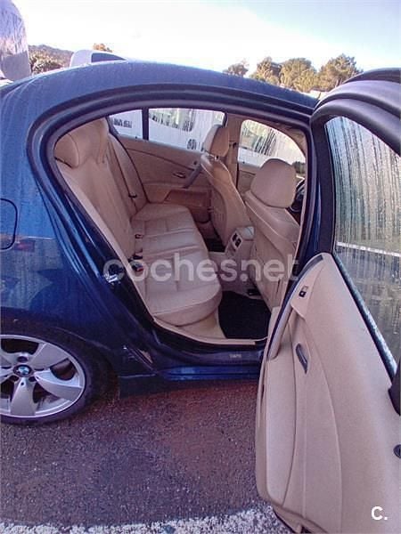 Usado BMW 520 170 CV (125 kW) 2005 Azul Berlina