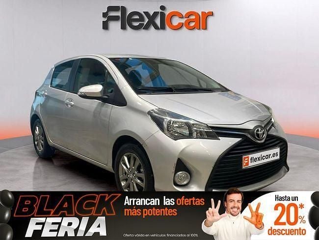 Gris Usado 2017 Toyota Yaris City Berlina | 12.990 € (Precio justo) - Imagen 1/4