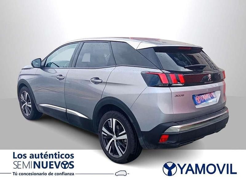 Usado Peugeot 3008 Allure 131 CV (96 kW) 2019 Gris SUV