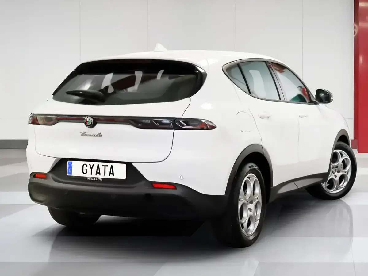 Usado Alfa Romeo Tonale Sprint 130 CV (95 kW) 2023 Negro SUV