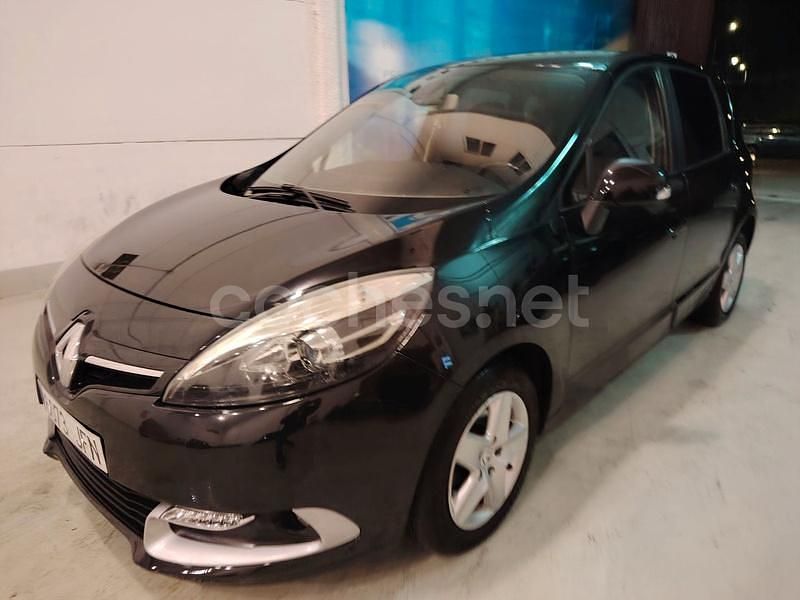 Negro Usado 2015 Renault Scénic III Monovolumen | 4990 € (Super precio) - Imagen 1/4