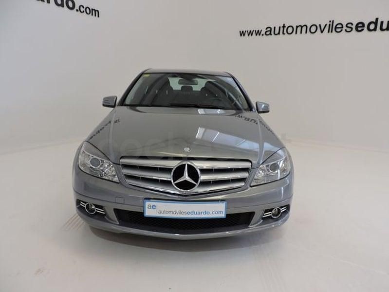 Usado Mercedes C180 156 CV (114 kW) 2010 Gris / plata Berlina