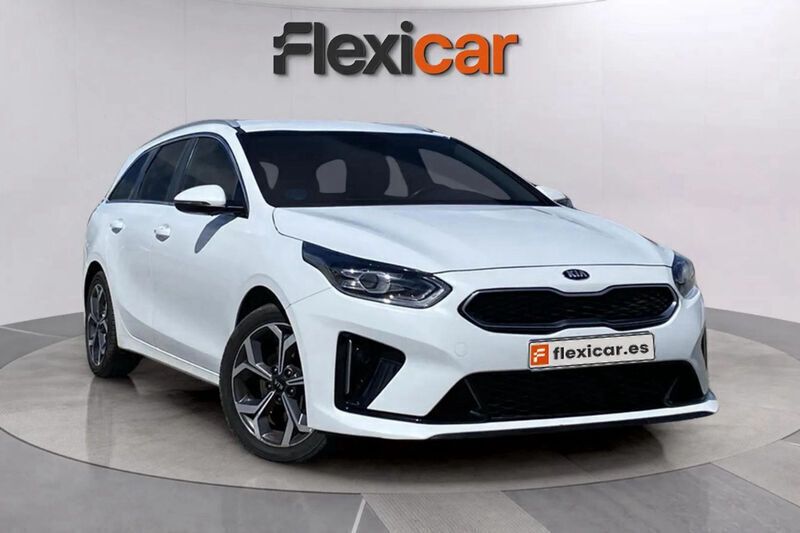 Blanco Usado 2021 Kia Ceed GT-Line Berlina | 14.390 € (Buen precio) - Imagen 1/4