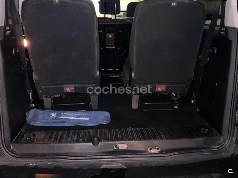 Usado Peugeot Rifter Active 130 CV (95 kW) 2019 Negro Monovolumen