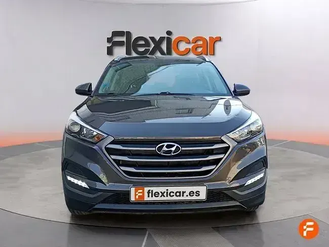 Usado Hyundai Tucson 132 CV (97 kW) 2018 Gris SUV