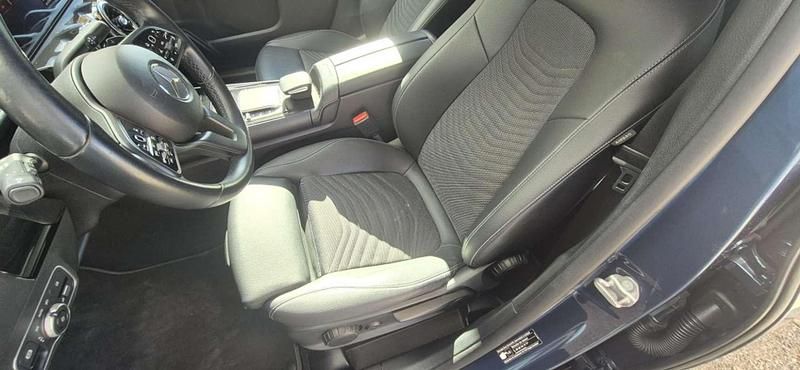 Usado Mercedes B250e 218 CV (160 kW) 2021 Azul Monovolumen