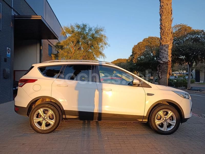 Blanco Usado 2015 Ford Kuga Trend SUV | 12.900 € (Precio justo) - Imagen 1/4