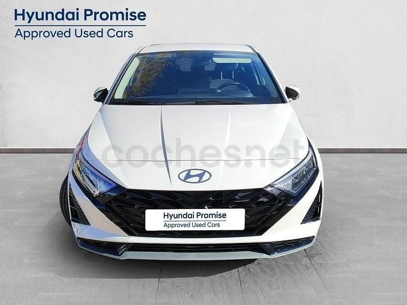 Usado Hyundai i20 100 CV (73 kW) 2025 Blanco Utilitario