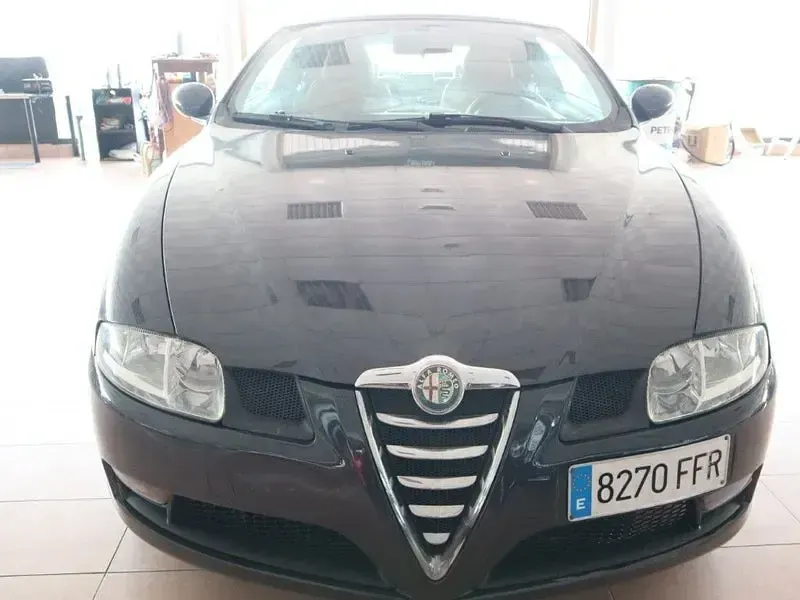 Usado Alfa Romeo GT Distinctive 150 CV (110 kW) 2007 Negro Coupe