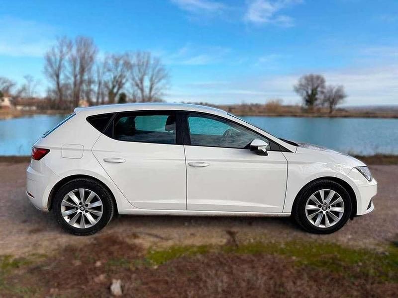 Usado Seat Leon ST Style 116 HP (85 kW) 2017 Branco Carrinha