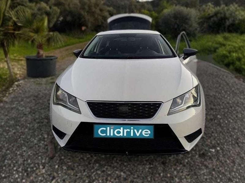 Usado Seat Leon Ecomotive 105 CV (77 kW) 2016 Blanco Utilitario