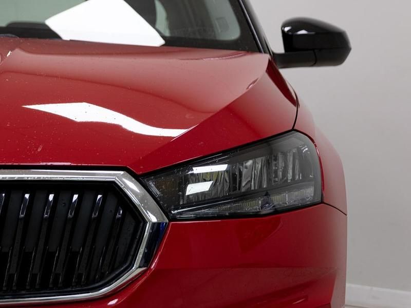 Usado Skoda Fabia Style 95 CV (69 kW) 2021 Rojo Berlina