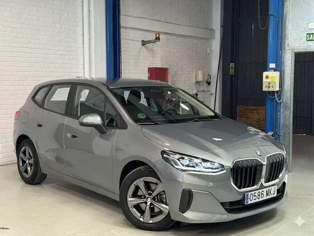 Usado BMW 218 Active Tourer Comfort Edition 150 CV (110 kW) 2023 Burdeos Monovolumen