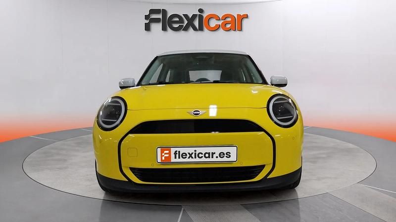 Nuevo Mini Cooper 136 kW (186 CV) 2025 Amarillo Utilitario