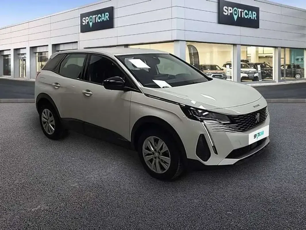 Usado Peugeot 3008 Active 131 CV (96 kW) 2022 Blanco SUV