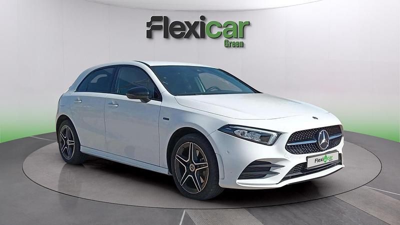 Usado Mercedes A250 220 CV (161 kW) 2021 Blanco Berlina