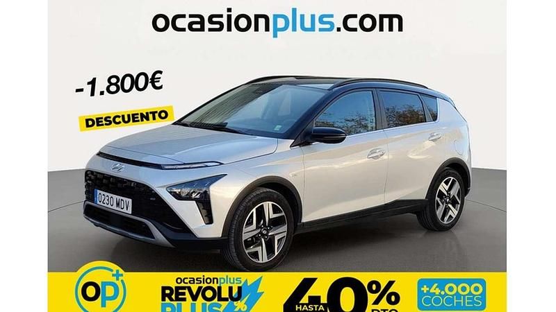 Usado Hyundai Bayon Style 120 CV (88 kW) 2023 Plateado SUV