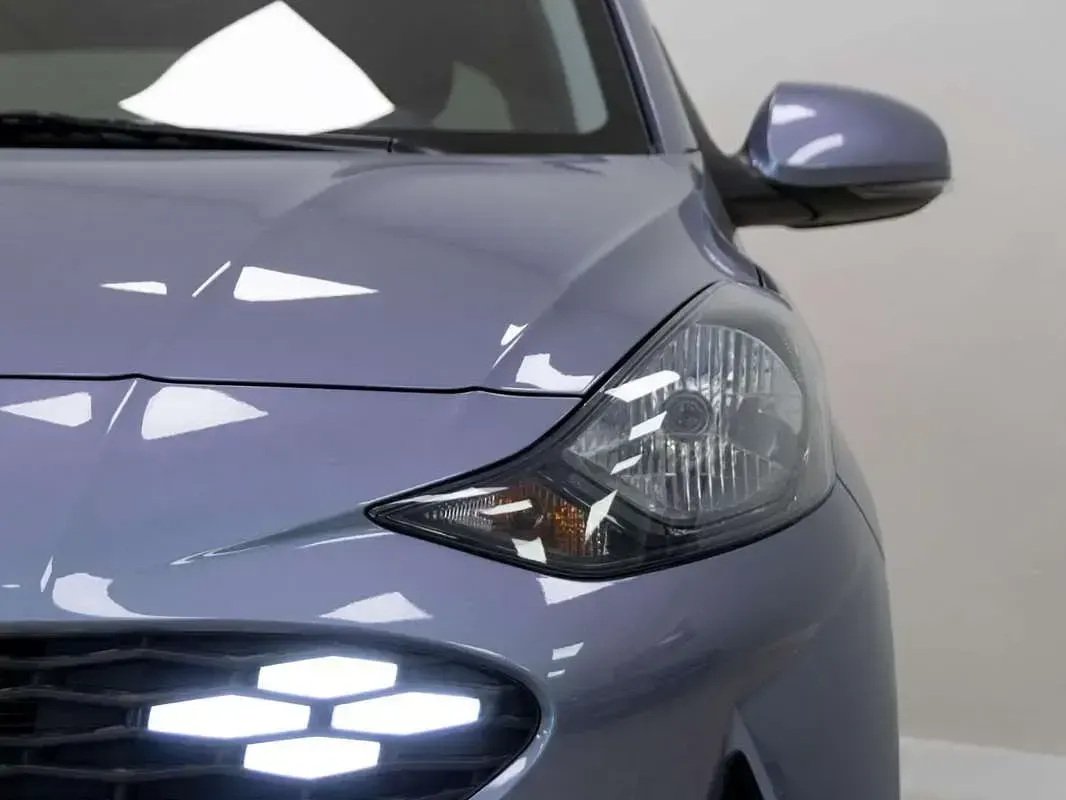 Usado Hyundai i10 64 CV (47 kW) 2025 Azul Utilitario
