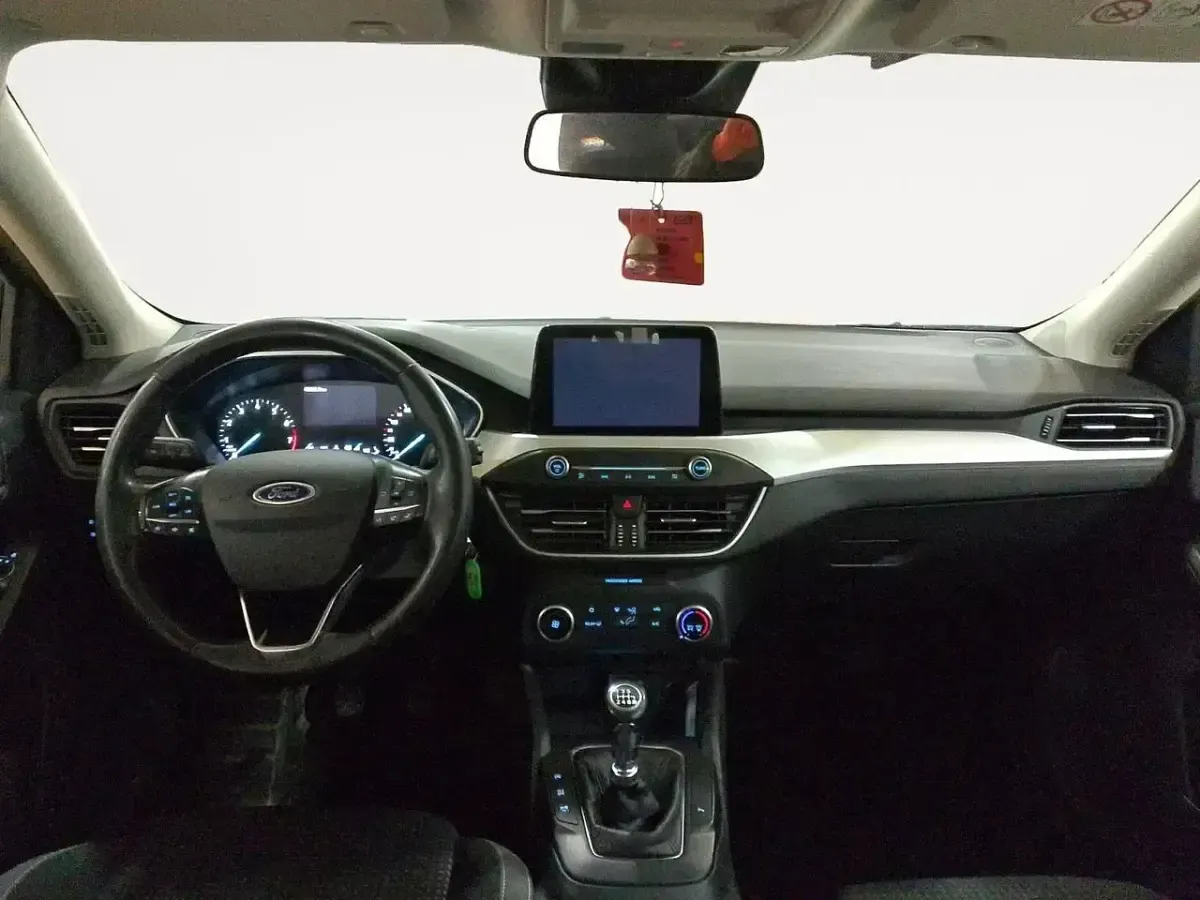 Usado Ford Focus Trend+ 125 CV (91 kW) 2021 Gris Berlina