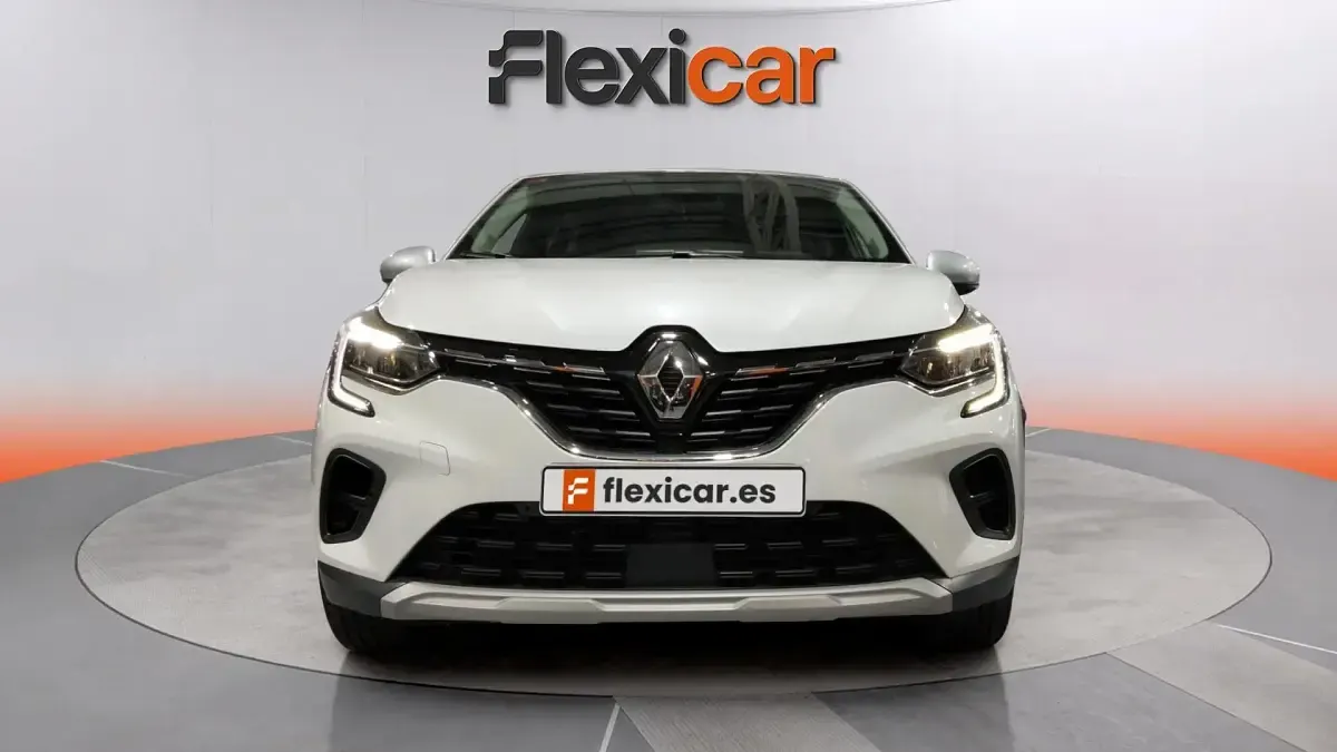 Usado Renault Captur Zen 116 CV (85 kW) 2021 Beige SUV