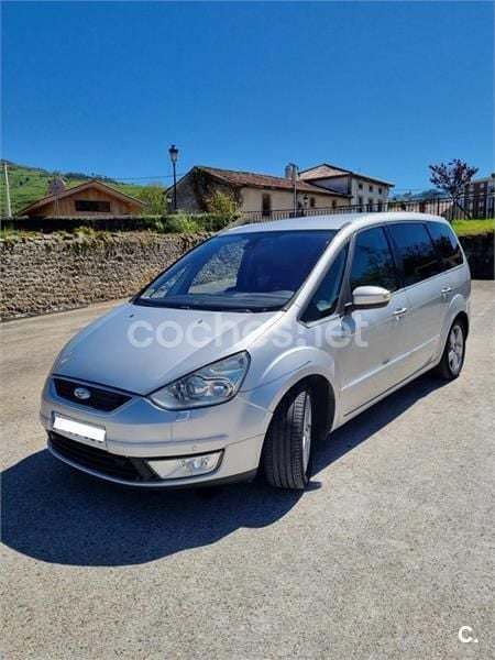 Gris / plata Usado 2008 Ford Galaxy Ghia Monovolumen | 7500 € (Precio justo) - Imagen 1/4