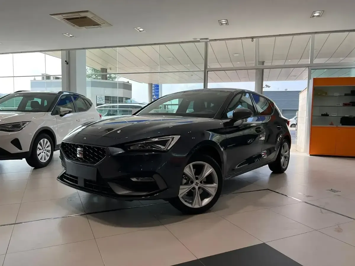 Nuevo Seat Leon FR 150 CV (110 kW) 2026 Gris