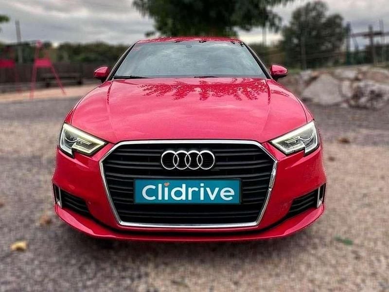 Usado Audi A3 Sportback Sport 116 CV (85 kW) 2017 Rojo Utilitario