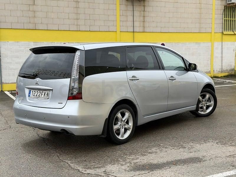 Usado Mitsubishi Grandis Intense+ 136 CV (100 kW) 2007 Gris / plata Monovolumen
