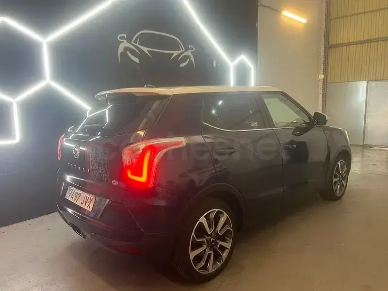 Usado SsangYong Tivoli 115 CV (84 kW) 2016 Azul SUV