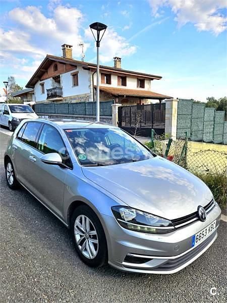 Gris / plata Usado 2017 VW Golf VII Advance Berlina | 13.000 € (Precio justo) - Imagen 1/4