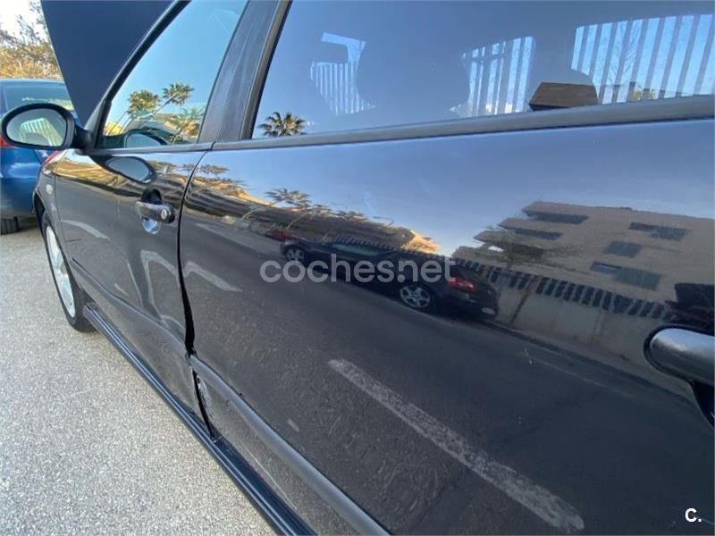 Negro Usado 2004 Seat Leon Sport Berlina | 1700 € (Super precio) - Imagen 1/4