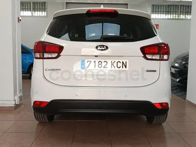 Usado Kia Carens 141 CV (103 kW) 2017 Blanco Monovolumen
