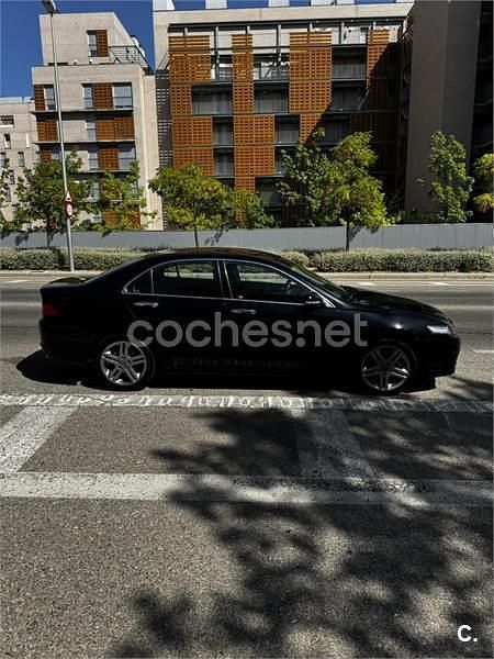 Negro Usado 2008 Honda Accord Executive Berlina | 6500 € (Precio justo) - Imagen 1/4
