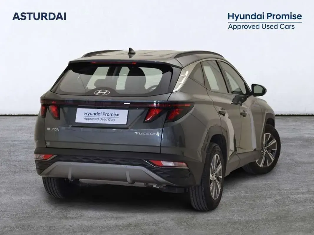 Usado Hyundai Tucson 150 CV (110 kW) 2022 Gris SUV