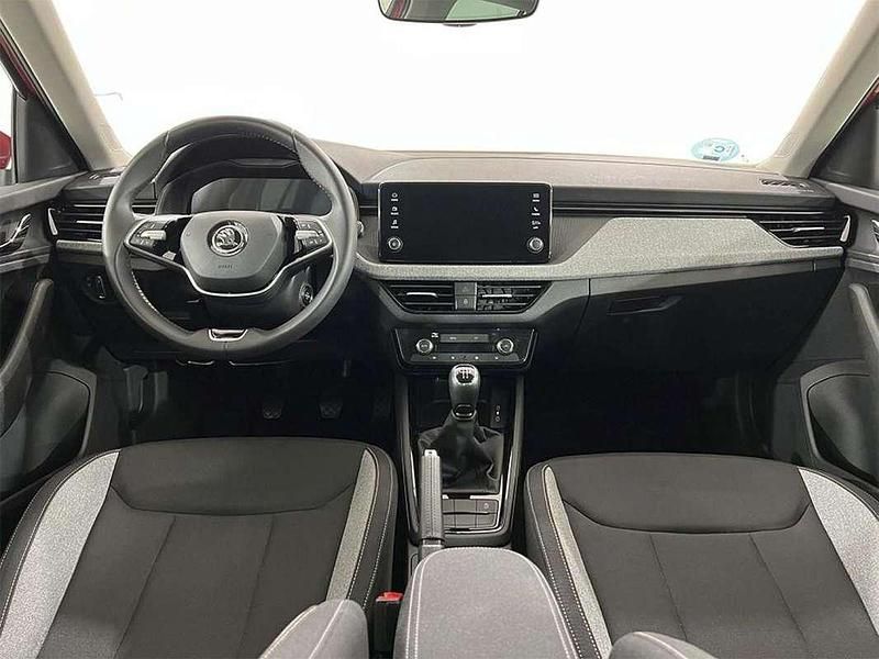 Usado Skoda Kamiq Selection 95 CV (69 kW) 2024 Rojo SUV