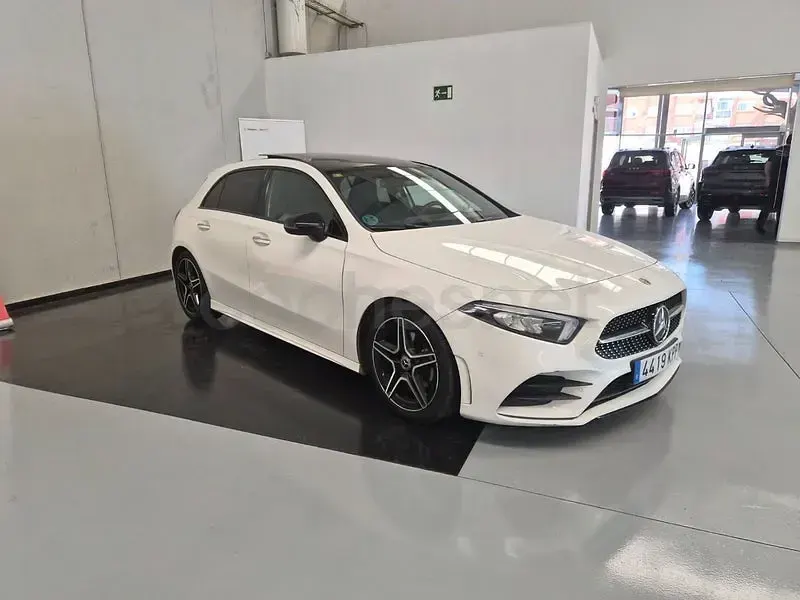 Usado Mercedes A180 116 CV (85 kW) 2018 Blanco Berlina