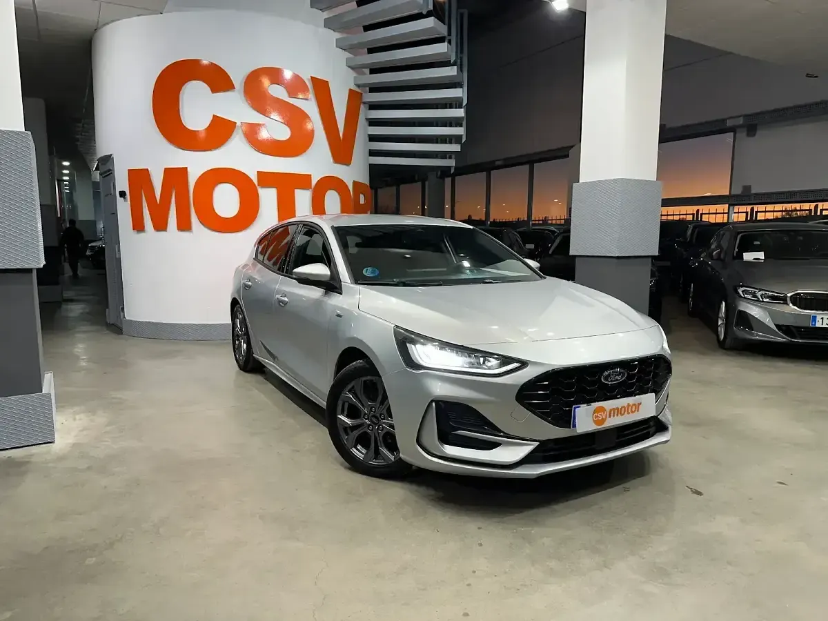 Usado Ford Focus Active 125 CV (91 kW) 2023 Gris Familiar