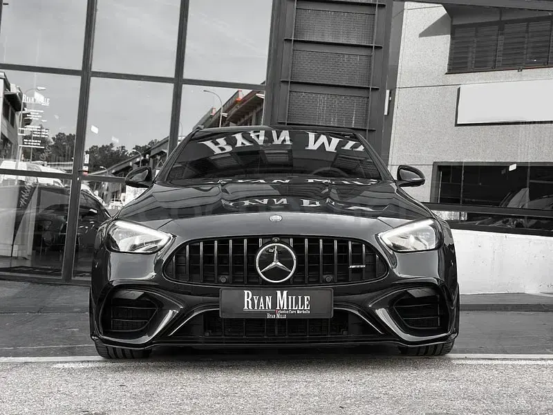 Usado Mercedes C63S AMG 680 CV (500 kW) 2024 Gris / plata Berlina