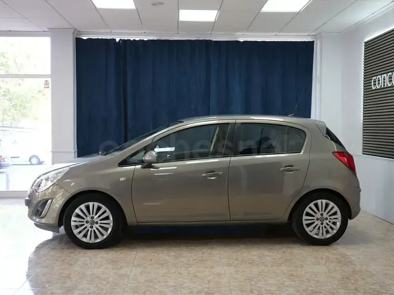 Usado Opel Corsa Selective 85 CV (62 kW) 2013 Blanco Utilitario