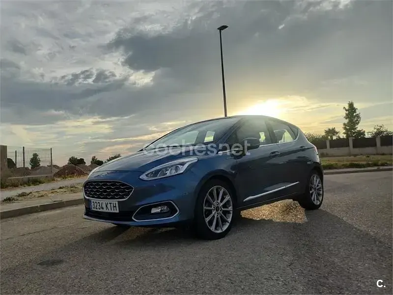 Usado Ford Fiesta Vignale 100 CV (73 kW) 2019 Azul Utilitario