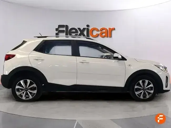 Usado Kia Stonic 120 CV (88 kW) 2021 Blanco SUV