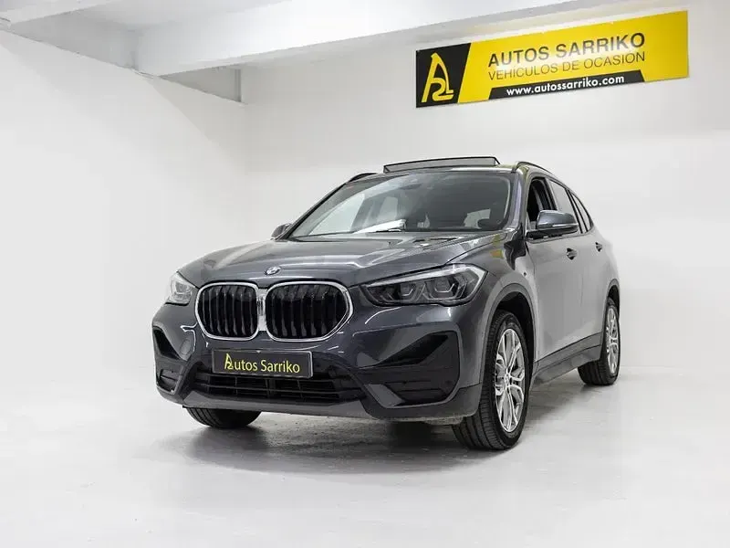 Usado BMW X1 136 CV (100 kW) 2021 Gris / plata SUV