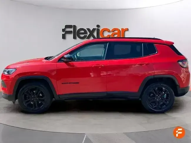 Usado Jeep Compass Night Eagle 130 CV (95 kW) 2022 Rojo SUV