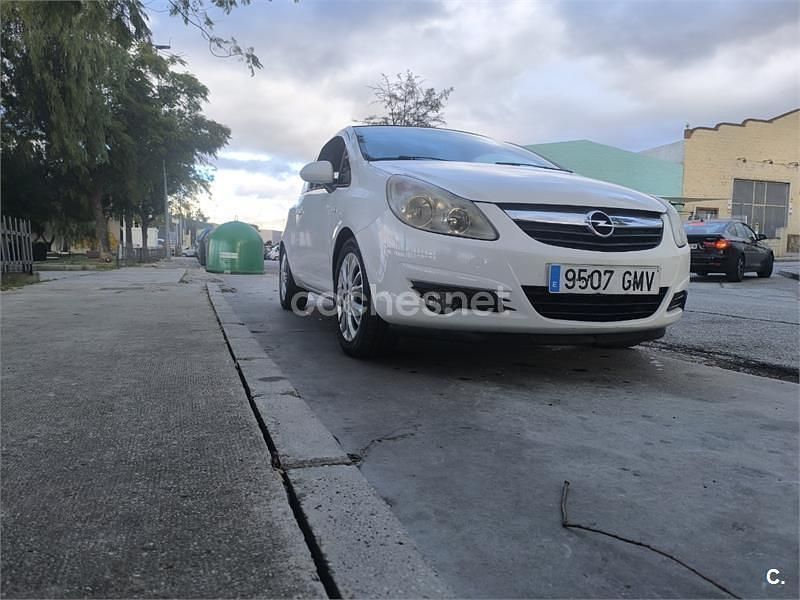 Usado Opel Corsa Enjoy 80 CV (58 kW) 2009 Gasolina Berlina