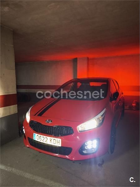 Usado Kia Ceed GT GT-Line 136 CV (100 kW) 2018 Rojo Berlina