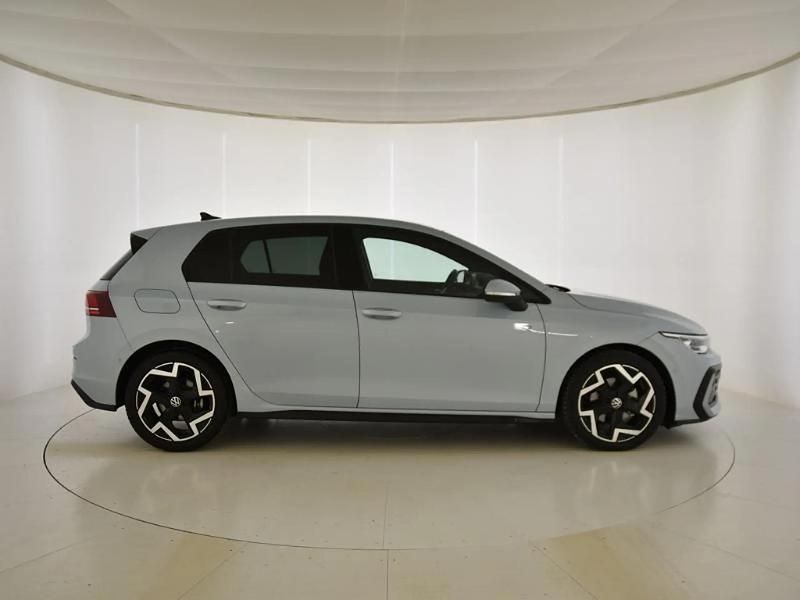 Usado VW Golf VIII R-line 150 CV (110 kW) 2025 Gris/plata
