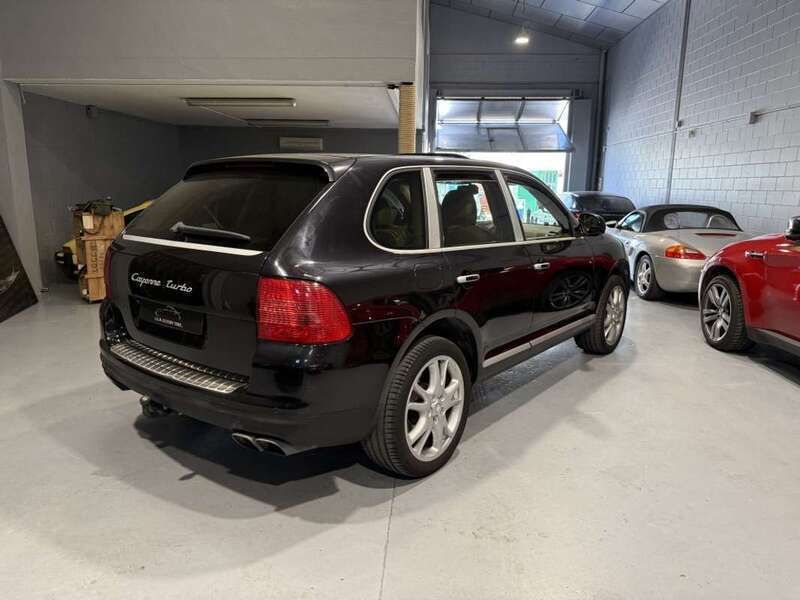 Usado Porsche Cayenne Turbo 450 CV (330 kW) 2004 Negro SUV
